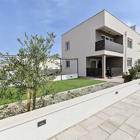 Family Friendly House With A Swimming Pool Zaton, Zadar - 24013 بيت للعطل *