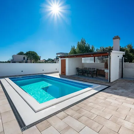 Family Friendly House With A Swimming Pool Zaton, Zadar - 24013 بيت للعطل زاتون