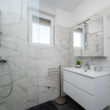 بيت للعطل Family Friendly House With A Swimming Pool Zaton, Zadar - 24013 زاتون